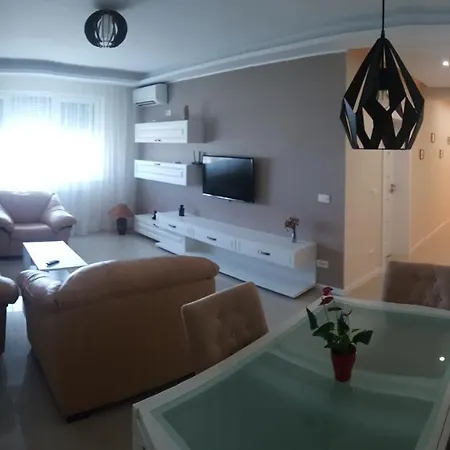 Angy Promenada Mamaia Nord